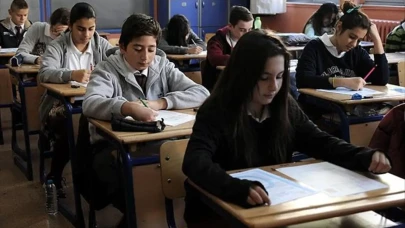Lise Eğitimi 2 Yıla mı Düşüyor? Bakan Tekin’den Zorunlu Eğitimde Köklü Değişiklik Sinyali