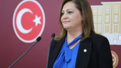 Burcu Köksal Kimdir? CHP'den İstifa İddialarıyla Gündeme Gelen Belediye Başkanı
