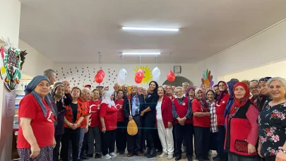 Odunpazarı'nda Minikler ve Koca Çınarlar Cumhuriyet Bayramı’nı Birlikte Kutladı