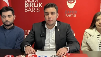 Özgür Kent: “Atatürk’ün askeri olarak ihanet sürecine karşı dağ gibi duracağız”