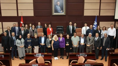 Eskişehir’e Emek Veren Personele Başkan Ünlüce’den Anlamlı Veda