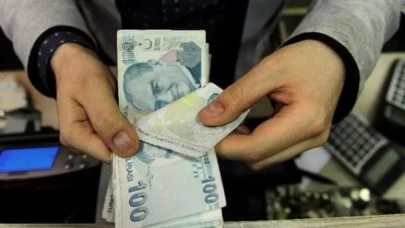 Emekliye Zam İçin 2 Farklı Formül!  Enflasyon Tahminleri Belli Oldu, Maaşlar Nasıl Etkilenecek?