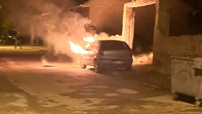 Eskişehir’de Park Halindeki Araç Aniden Alev Aldı