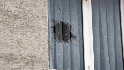 Eşinin Oturduğu Binaya Tüfekle Ateş Açıp Kaçtı, Aynı Gün Yakalandı