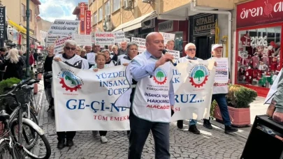 Eskişehir’de Emekliler Hakları İçin Yürüdü: “Sadaka Değil Hakkımızı İstiyoruz!”