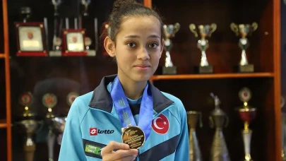 Dünya Şampiyonu Emine Göğebakan Kimdir? Türk Tekvandosunun Parlayan Yıldızı!