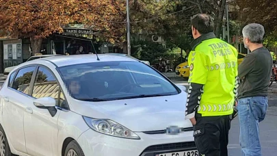 Babanın araç içinde çocuğuna şiddet uyguladığı iddiası polisi alarma geçirdi
