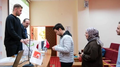 Hem okuyup hem çalışmak isteyen öğrenciler için program başlıyor