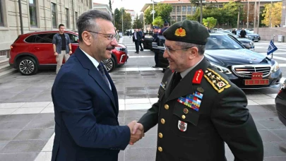 Genelkurmay Başkanı Orgeneral Selçuk Bayraktaroğlu'dan Vali Aksoy’a ziyaret