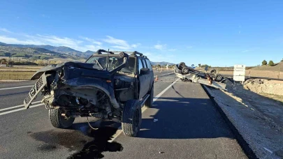 Hisarcık’ta meydana gelen trafik kazasında 4 kişi yaralandı