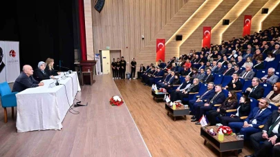 Vali Aksoy, ’Yeminli Aile Arabuluculuğu Belge ve Yemin Töreni’ne katıldı
