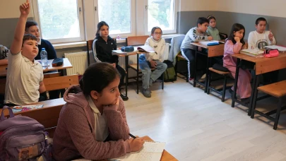 Tepebaşı Belediyesi, Öğrencilerin Eğitimine Katkı Sağlıyor