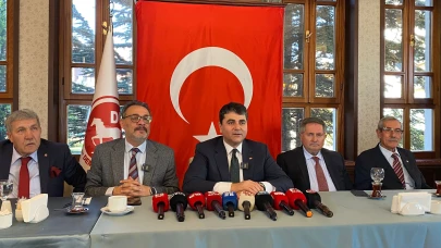 Gültekin Uysal Eskişehir’de Demokrat Partililerle Bir Araya Geldi