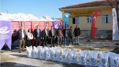 Sivrihisar’da Atıl Arazi Üretime Kazandırıldı, Arpa Ürünleri Dağıtıldı