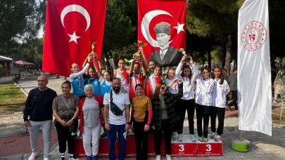 Sezonun İlk Yarışında Şov! Büyükşehir Atletleri Rakiplerine Fırsat Tanımadı
