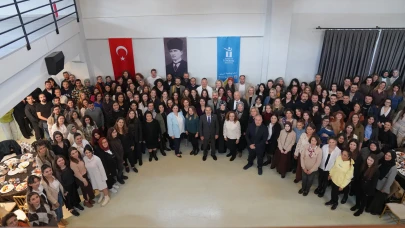 Tepebaşı’nda Öğretmenler Dayanışma İçin Bir Araya Geldi