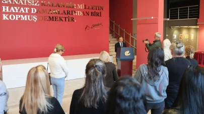 Bir Çizgide Dünyayı Anlatan 40 Yıllık Arşiv Eskişehir’de Açıldı