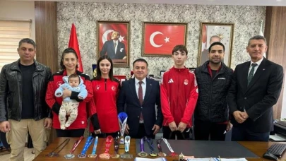 Avrupa derecesi kazanan Bilecikli taekwondocuları İl Müdürü tebrik etti