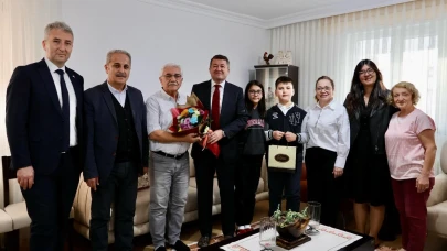 Bilecik’te 24 Kasım kapsamında emekli öğretmene anlamlı ziyaret