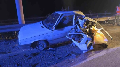 Bilecik’te Gece Yarısı Kaza: Tır Otomobile Arkadan Çarptı