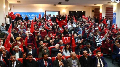 Kütahya Ülkü Ocakları’ndan konser ve konferansla kültür gecesi