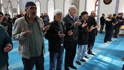 Kütahya’da şehitler için Mevlid programında dualar yükseldi