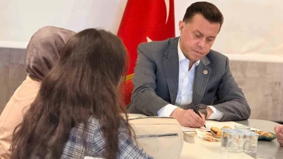 “Milletin dert ortağıyız” diyen Hatipoğlu, vatandaşlarla bir araya geldi