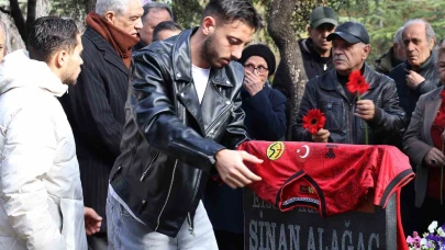 Vefatının 40. Yılında Milli Kaleci Sinan Alağaç Törenle Anıldı