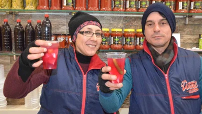 Neşeli Günler Eskişehir’de Gerçek Oldu: Boşanan Çift Karşı Karşıya Turşucu Açtı