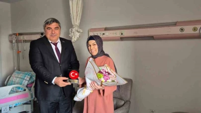 Öğretmenler Günü’nü hastanede geçiren öğretmene anlamlı ziyaret