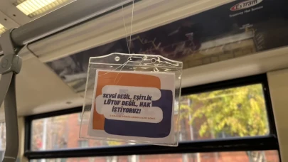 Eskişehir’de 3 Aralık’ta Tramvaylara Asılan Bu Kartlar Vatandaşın Dikkatini Çekti