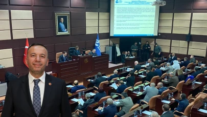 Grup Başkanvekili Sivri, CHP'li Meclis Üyesi Çelik'in Zafer Havalimanı Değerlendirmesini Eleştirdi: "“Havalimanını Siz Engellediniz, Şimdi Zararından Bahsediyorsunuz”