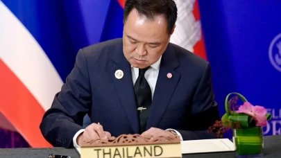 Tayland’da parlamento feshedildi: Erken seçim süreci başladı