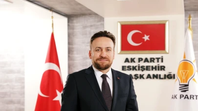 AK Parti Tepebaşı İlçe Teşkilatı’nda Yeni Yönetim Açıklandı