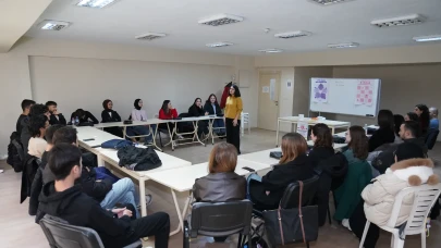 Tepebaşı Belediyesi Gençlik Merkezleri'nde Bilinçli Atölye Çalışmaları Sürüyor