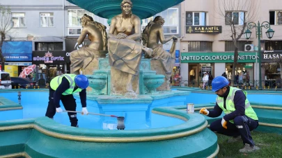 Şehir merkezindeki süs havuzları yenileniyor