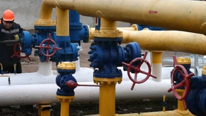 AB’den Rusya’ya Dev Darbe: 2027’ye Kadar Tüm Rus Gazı Yasağı!