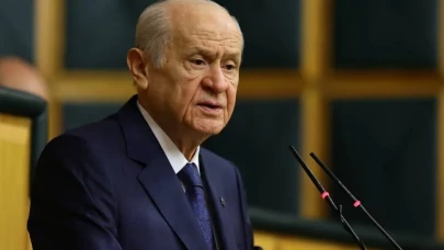 Bahçeli’den Papa ziyaretine eleştiri: “Şova dayalı ritüeller milletimizi rahatsız etmiştir”