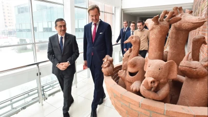 Büyükelçi Vende: “Tepebaşı sanatıyla güven veren bir kent”