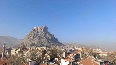 Afyonkarahisar’da Hafta Sonu Yağış Bekleniyor, Soğuk Etkisini Azaltıyor