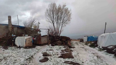 1300 Rakımlı Afyonkarahisar Yaylasına Kışın İlk İşareti Düştü