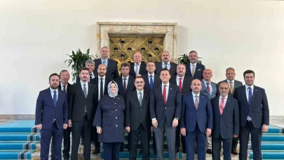 Başkan Hamamcı, AK Parti Grup Toplantısı sonrası İnönü’nün projelerini değerlendirdi