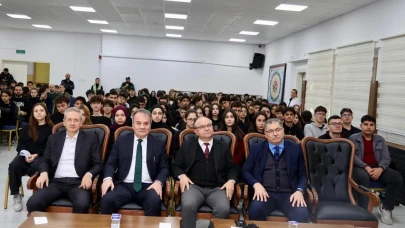 Fen Lisesi öğrencileri kariyer günlerinde geleceğini konuştu