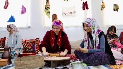 Türk Malları Haftası’nda Bilecik’te Hayır Çarşısı Kuruldu