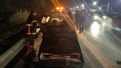 Bilecik’te Seyir Halindeki Otomobil Alev Aldı