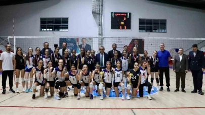 Bozüyük’te Yıldız Kızlar Voleybol Finali Nefes Kesti