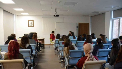 DİLKOM’da “Otizm Perspektifinden Dil ve Konuşma Terapisi” söyleşisi gerçekleştirildi