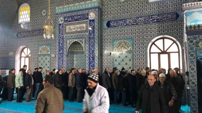 Emet’te Sakal-ı Şerif Ziyaretine Yoğun İlgi