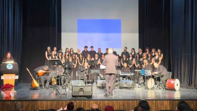 Hoca Ahmed Yesevi Anadolu Lisesi’nden Unutulmaz Yeni Yıl Konseri