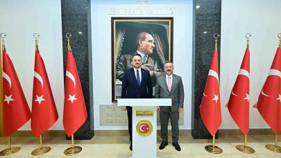 Gençlik ve Spor Bakan Yardımcısı Eminoğlu Vali Aksoy’u makamında ziyaret etti